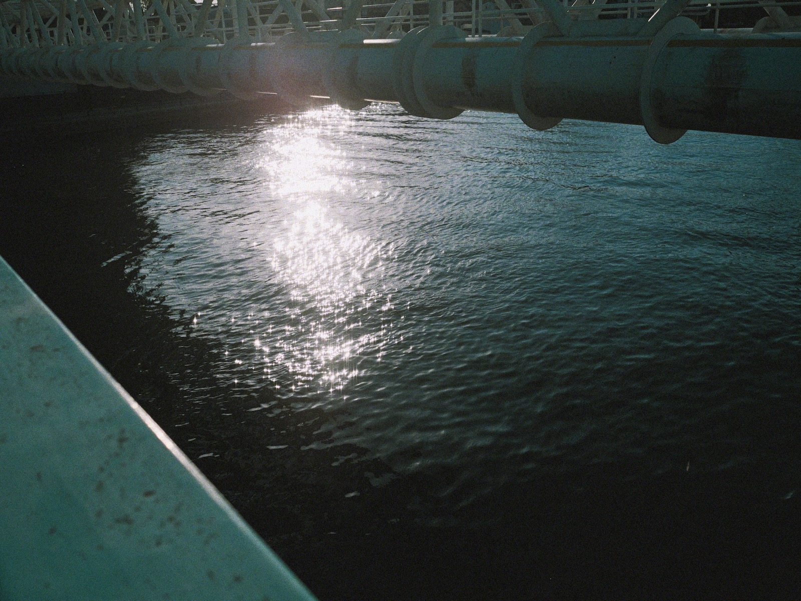 川